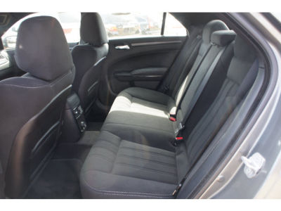 2012 Chrysler 300  S V6