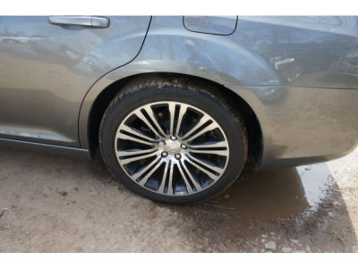 2012 Chrysler 300  S V6
