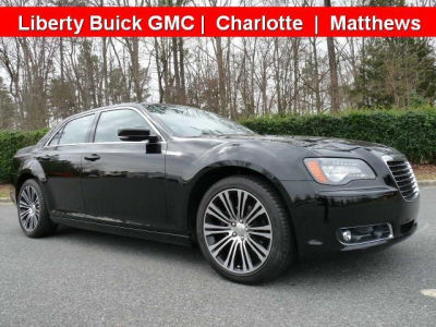 2012 Chrysler 300  S V6