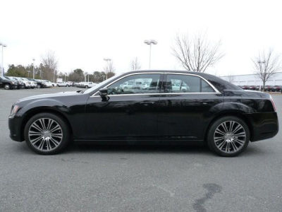 2012 Chrysler 300 S V6