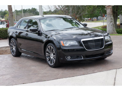 2012 Chrysler 300  S V6