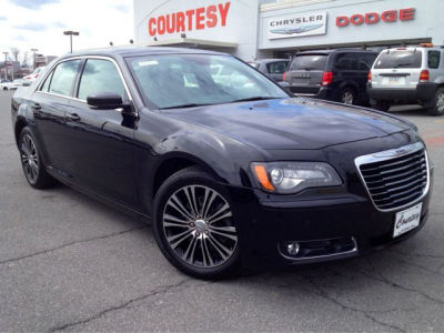 2012 Chrysler 300 S V6
