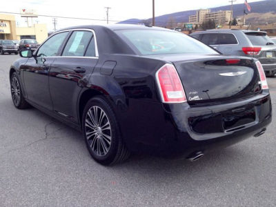2012 Chrysler 300 S V6