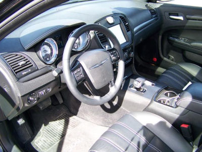 2012 Chrysler 300  S V6