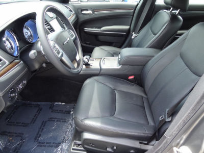 2012 Chrysler 300  Limited