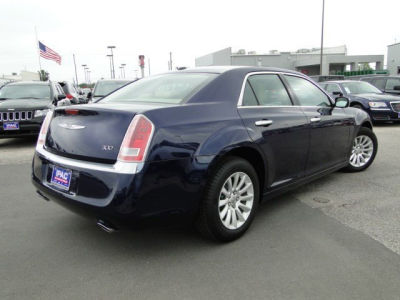 2013 Chrysler 300  Base