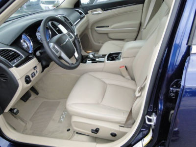2013 Chrysler 300  Base