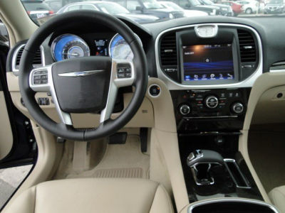 2013 Chrysler 300  Base