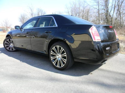 2012 Chrysler 300  S V6
