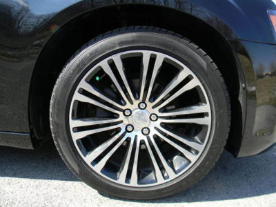 2012 Chrysler 300  S V6
