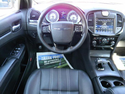 2012 Chrysler 300  S V6