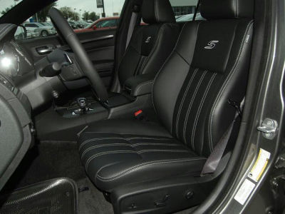 2012 Chrysler 300 S V6