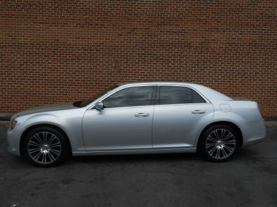 2012 Chrysler 300  S V6