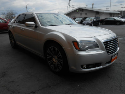 2012 Chrysler 300 S V6