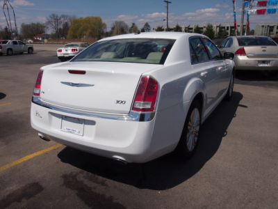 2013 Chrysler 300 Base