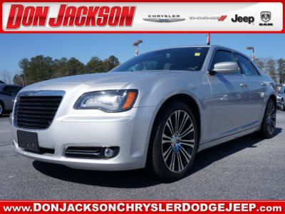 2012 Chrysler 300  S V8