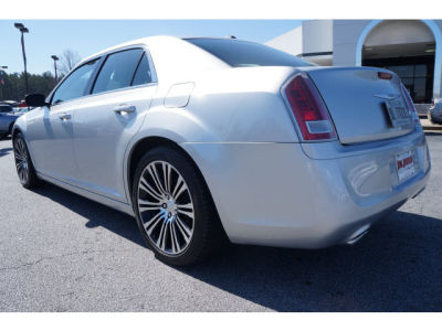 2012 Chrysler 300  S V8