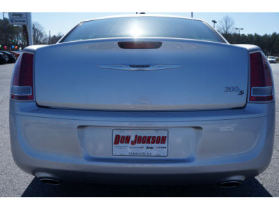 2012 Chrysler 300  S V8