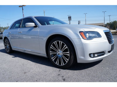 2012 Chrysler 300  S V8