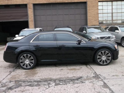 2012 Chrysler 300  S V8
