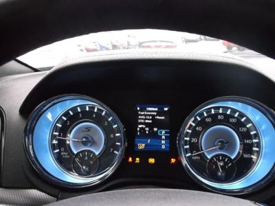 2012 Chrysler 300  S V8