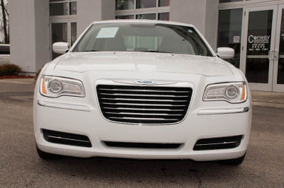 2013 Chrysler 300 Base