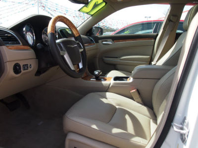 2012 Chrysler 300  Limited