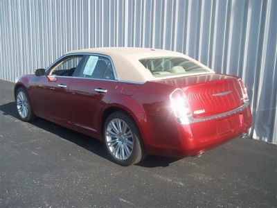 2012 Chrysler 300 Limited
