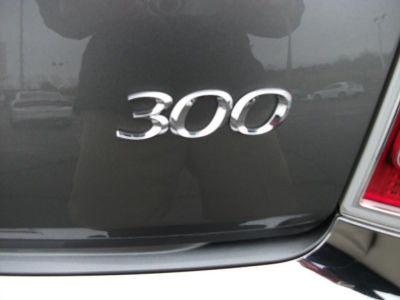 2011 Chrysler 300  Limited