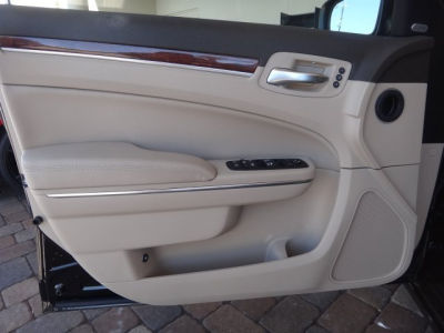 2011 Chrysler 300 300C