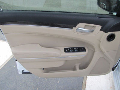 2013 Chrysler 300 Base