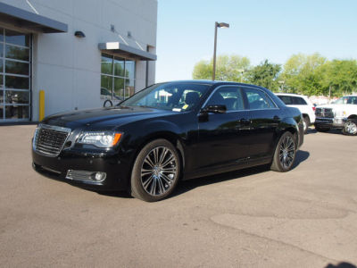 2012 Chrysler 300  S V6