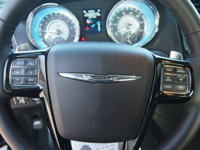 2012 Chrysler 300  S V6