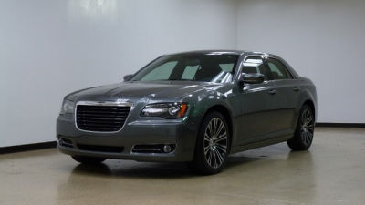 2012 Chrysler 300  S V6