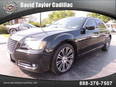 2012 Chrysler 300  S V6