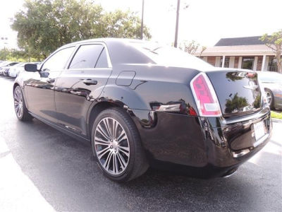 2012 Chrysler 300  S V6