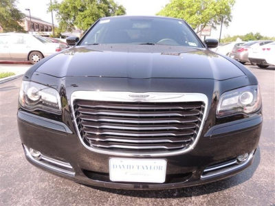 2012 Chrysler 300  S V6