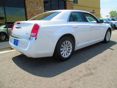 2013 Chrysler 300 Base