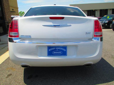 2013 Chrysler 300 Base