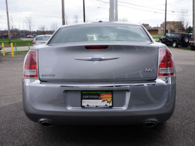 2011 Chrysler 300  Limited