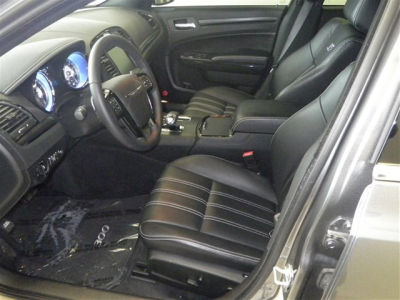 2012 Chrysler 300  S V6