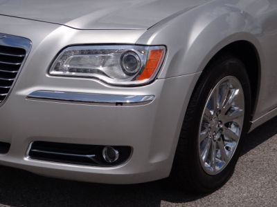 2012 Chrysler 300 Limited