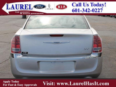 2012 Chrysler 300 Limited