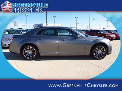 2012 Chrysler 300  S V6