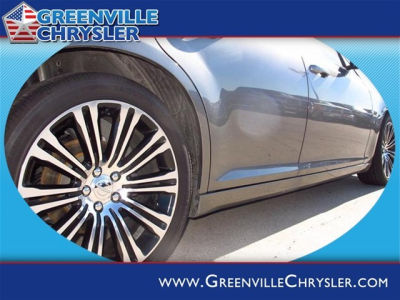 2012 Chrysler 300  S V6