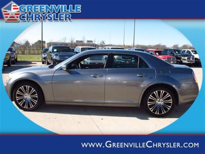 2012 Chrysler 300  S V6