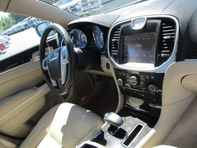 2012 Chrysler 300  Limited
