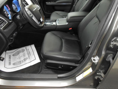 2011 Chrysler 300  Limited