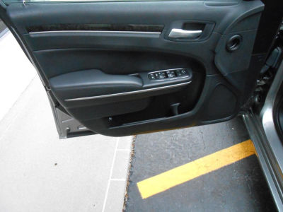 2011 Chrysler 300  Limited