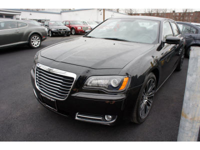 2012 Chrysler 300  S V6